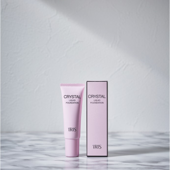 クリスタルリキッドファンデーション